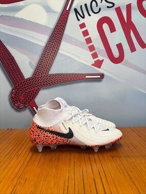 Nike Phantom Luna II Elite SG Pro AC Soccer Cleats Mens Size 7 (HF4843-900) NEW